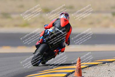 media/Oct-08-2022-SoCal Trackdays (Sat) [[1fc3beec89]]/Turn 11 Backside (1145am)/